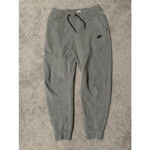 Nike mens jogger sweatpants